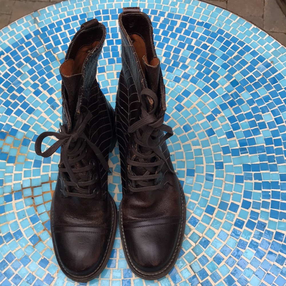 EARL JEAN Leather Combat Boots. 6 NWOT 🕸️❤︎ - Picture 8 of 11